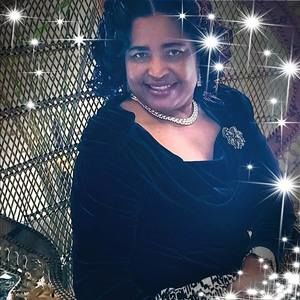 Meet your Posher, Nadia